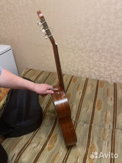 Классическая гитара шестиструнная