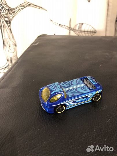 Hot wheels машинки