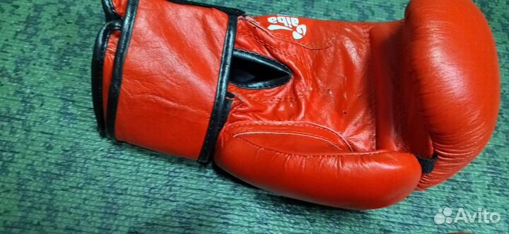 Боксерские перчатки кожа