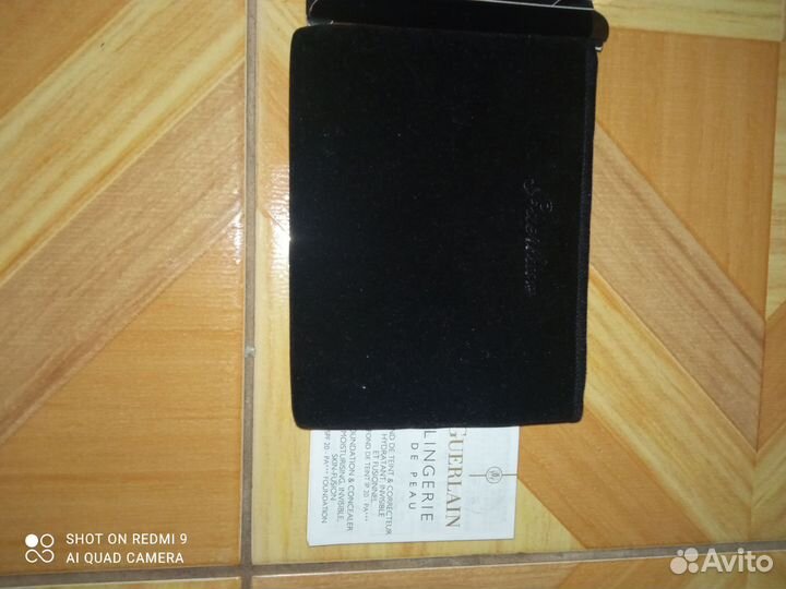 Компактное, увлажняющее тональное средство + корек