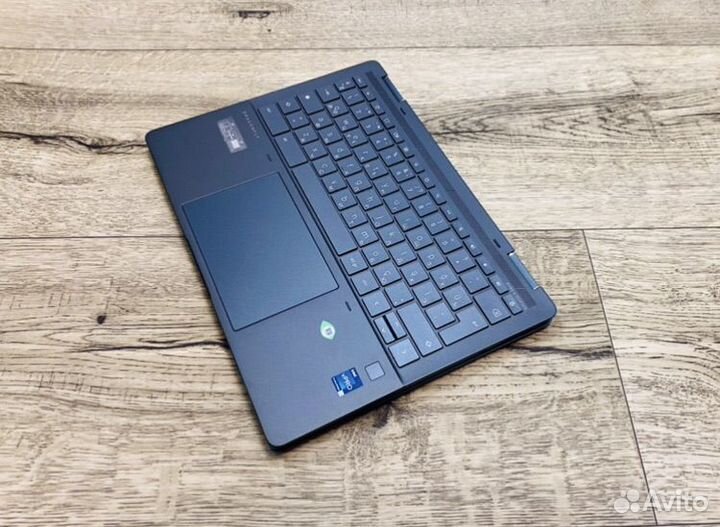 HP Dragonfly i7 12Gen / 32RAM