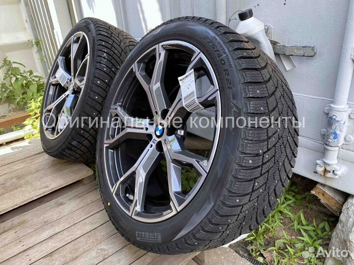 Шипы. Оригинал. Зимние колеса R21. BMW X5, X6 2022