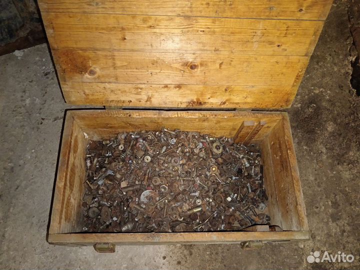 Болты, гайки, шайбы, гройверы и т. д