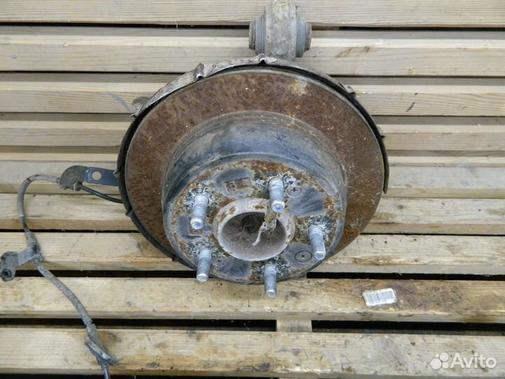 Цапфа задняя правая Hyundai i30 FD 2009 527202H000