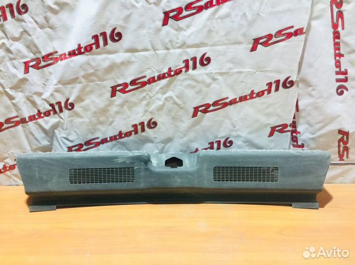 Накладка замка багажника Лада Калина 1