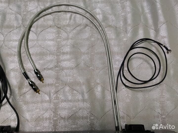 Проигрыватель винила Technics SL-1300