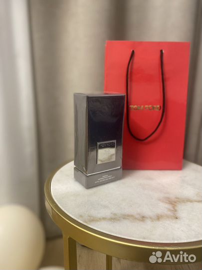 Tom Ford oud wood парфюм