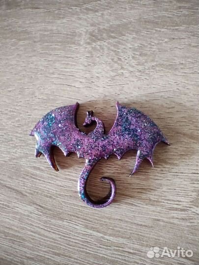 Брелок. Брошь.Изделие из смолы ручная работа