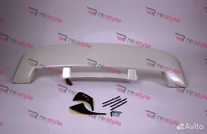 Спойлер на крышу Toyota Land Cruiser 100