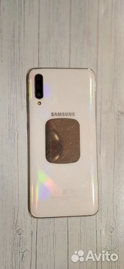 Samsung Galaxy A70, 6/128 ГБ