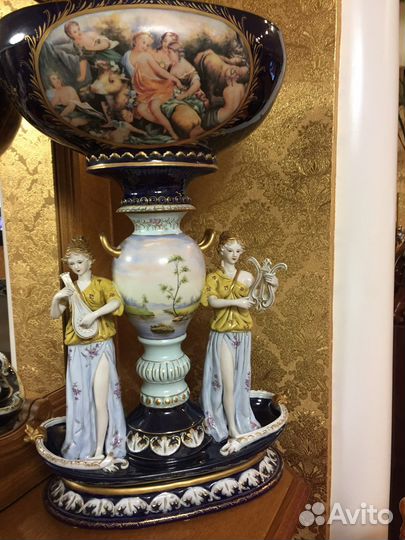 Фарфоровые вазы