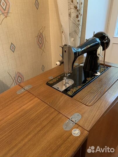 Швейная машина Подольск ножная