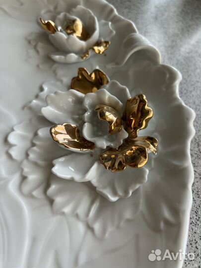 Фарфоровая тарелка большая