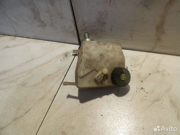 Главный тормозной цилиндр Peugeot 206 2000 4601F8