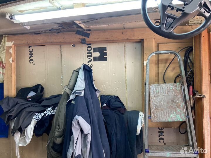 Двери межкомнатные, деревянные с коробом