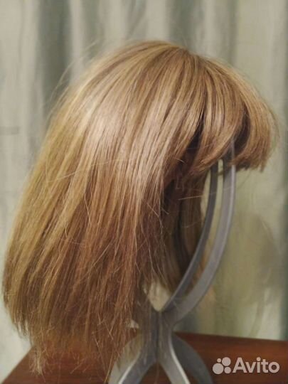 Парик из натуральных волос пшеничный блонд