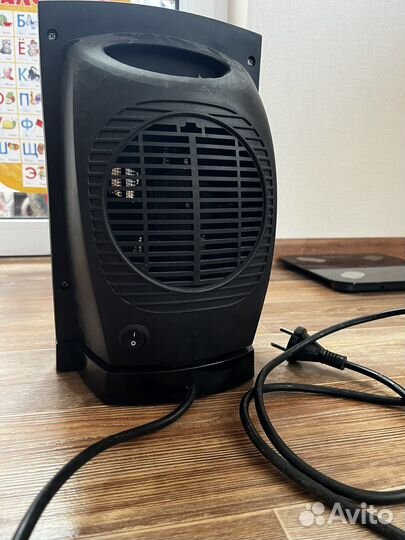 Керамический обогреватель Redmond на запчасти