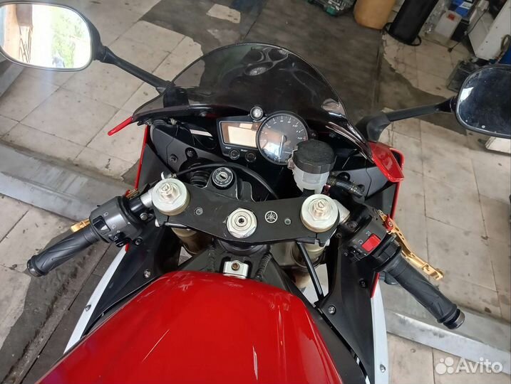Yamaha r1