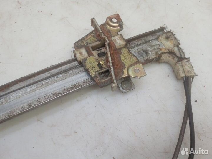 Стеклоподъемник передний правый Kia Sportage 1 2.0