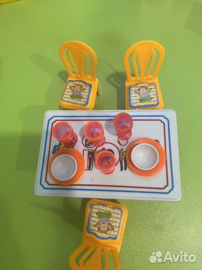 Мебель для кукольного домика