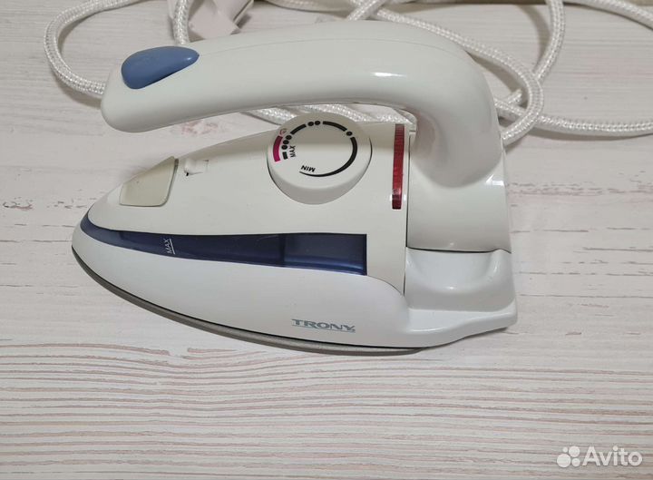 Утюг дорожный trony