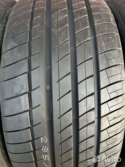 Kapsen RS26 Practical Max HP 255/35 R20 92W