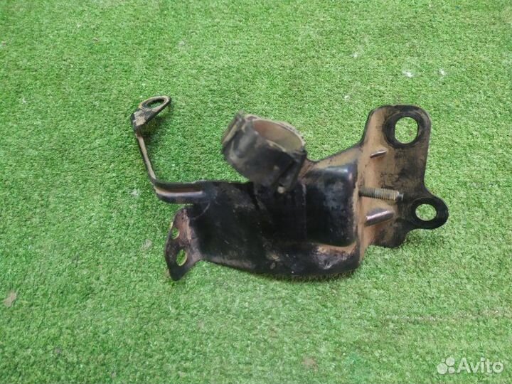 Кронштейн Ford Focus 3 2011