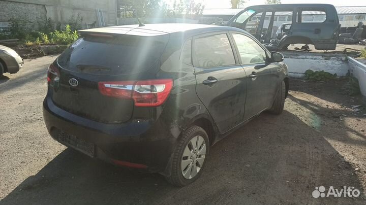 Планка стекла двери задней правой Kia Rio 3 832414