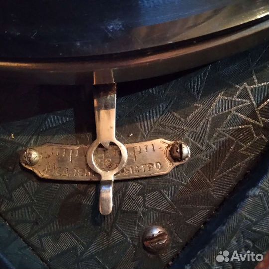 Патефон 1938 год и пластинки
