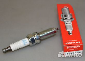 Свеча / spark plug ilzkr7 K24Z 12290R40A01 honda