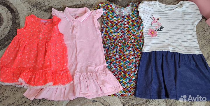 З больших пакета детских вещей на девочку