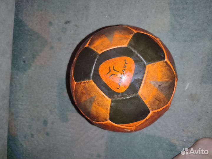 Футбольный мяч