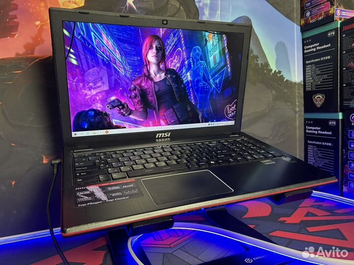 Игровой ноутбук MSI i7 GTX 16GB озу 4GB видео SSD