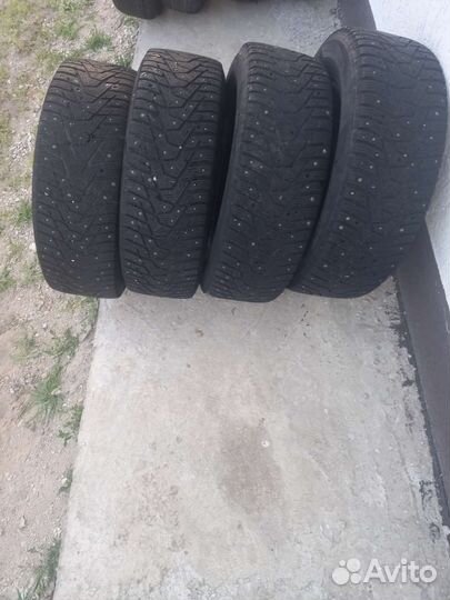 Hankook Winter I'Pike RS2 W429 215/65 R16