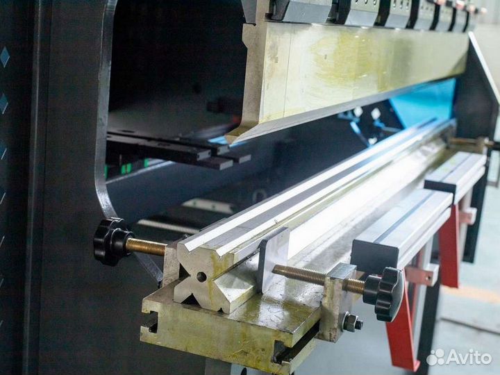 Листогиб ironmac HPB-T 30/1600