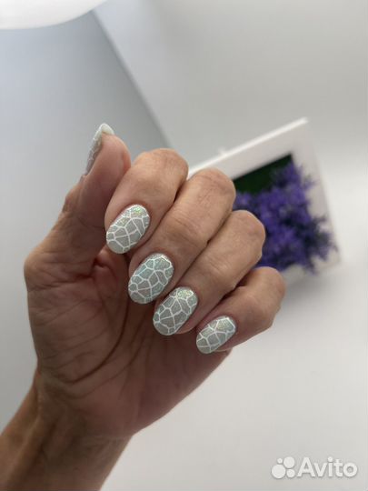 Модель на маникюр