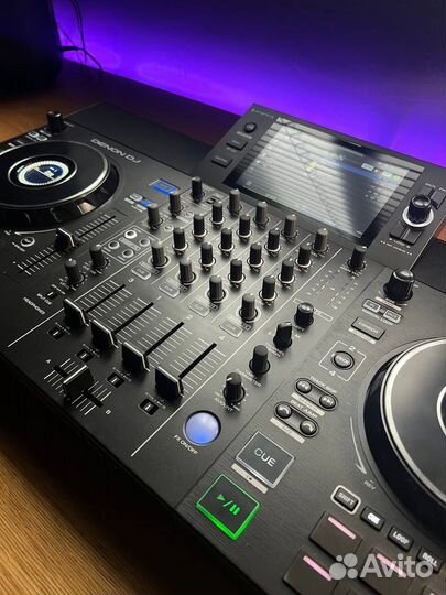 Dj контролер Denon SC Live 4