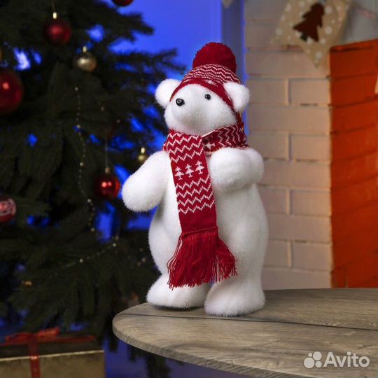 Новогдний мишка