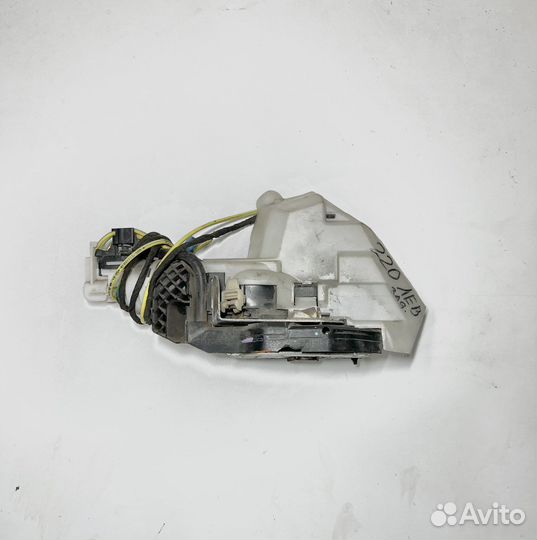 Замок задней левой двери Mercedes W220