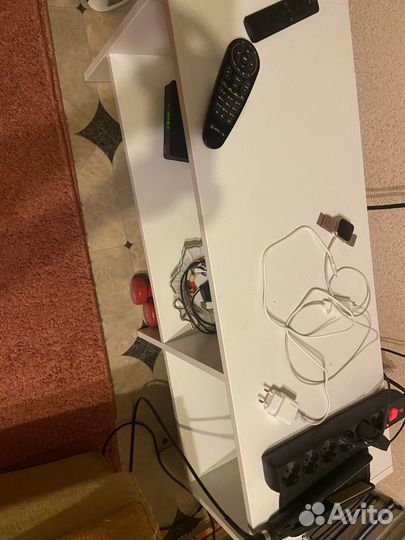 Полка подьтелевизор Икеа