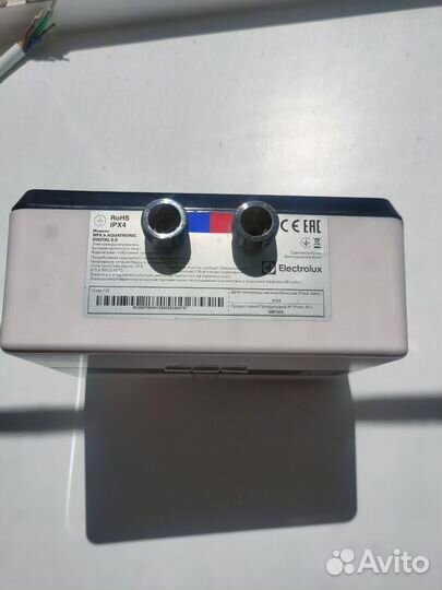 Проточный нагреватель electrolux