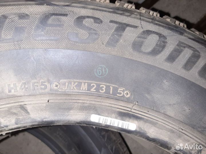 Bridgestone Blizzak Spike-01 225/65 R17 106T