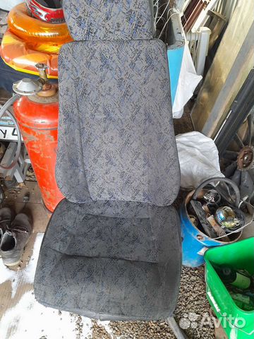 Сиденье на грузовик поворотное