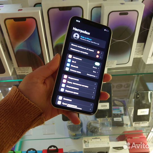 iPhone 11, 64 ГБ
