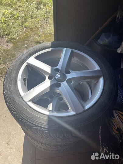 Комплект оригинальных колёс Volkswagen R 17/205/50