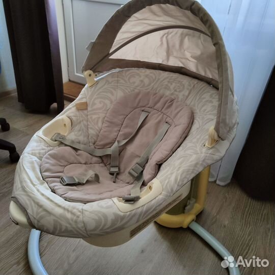 Детские электронные качели Graco