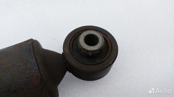 Амортизатор подвески задний Lexus Nx300H Z10