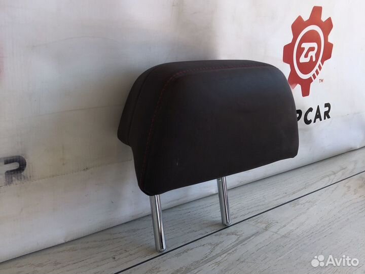 Lexus RX4 Подголовник центральный задний