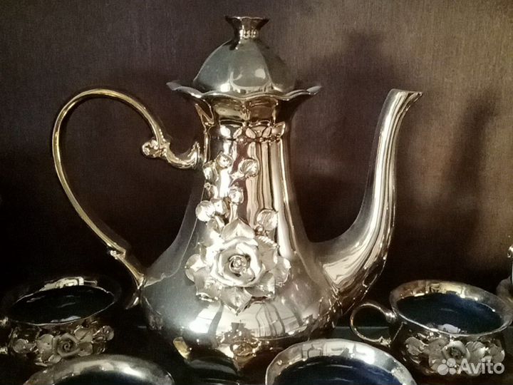 Сервиз чайный - золотой набор