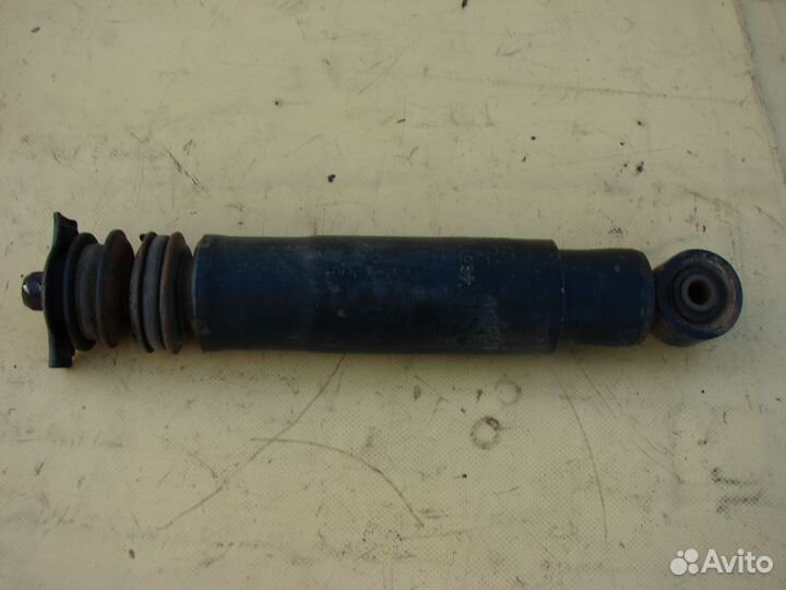 Аммортизатор передний Lexus lx470 2005г